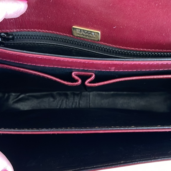 PRISTINE Bally - Vintage Bordeaux Leather Convertible Crossbody - Picture 11 of 12